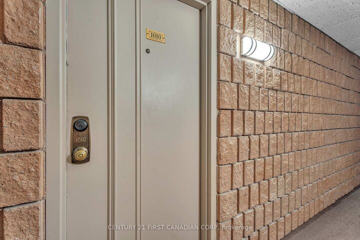 Property Photo:  600 Grenfell Drive 1010  ON N5X 2R8 