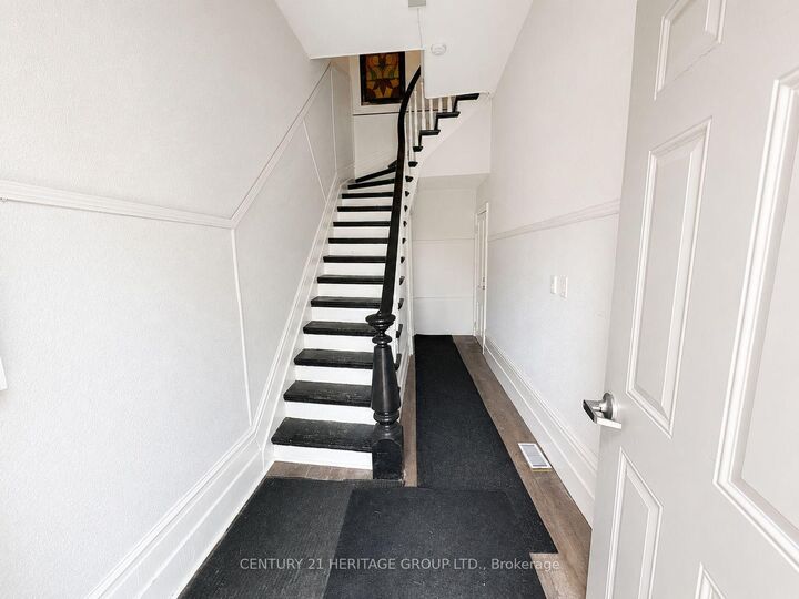 Photo de la propriété:  28 Queen Street N  ON L0G 1W0 