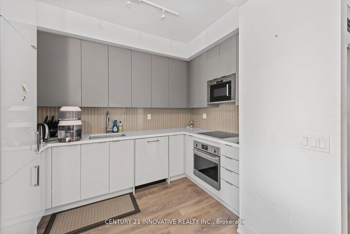 Property Photo: 2908 7 Highway 2504 ON L4K 0K5
