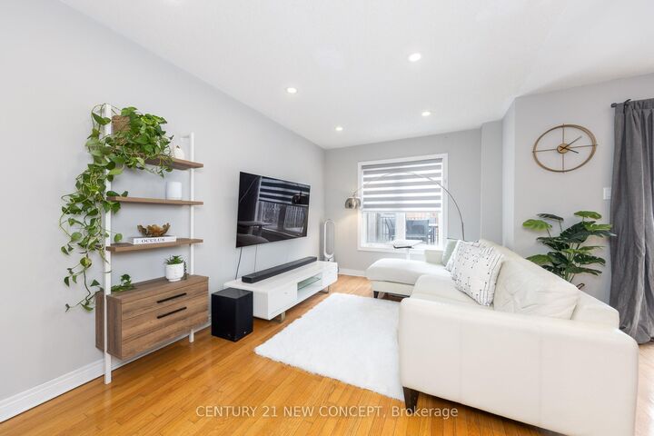 Property Photo:  46 Maple Sugar Lane  ON L4J 8S5 