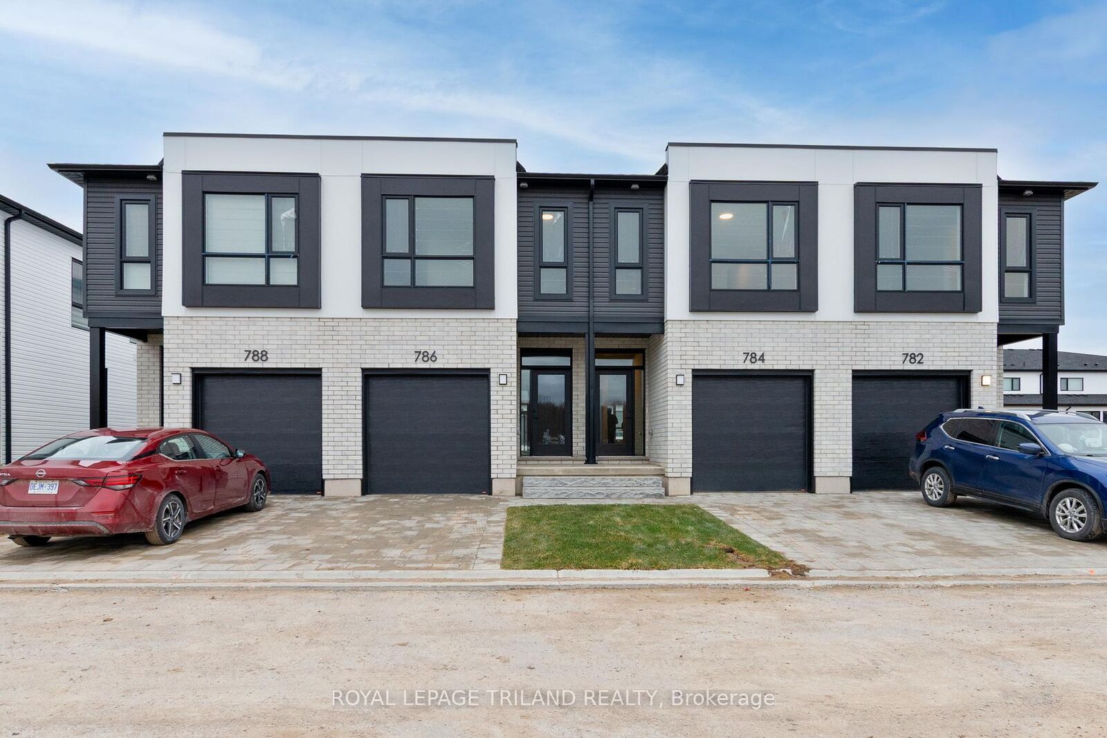 Property Photo: 776 Banyan Lane ON N6G 0A6