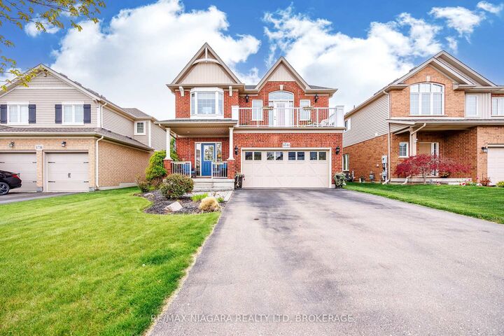 5744 Jake Crescent — photo 1