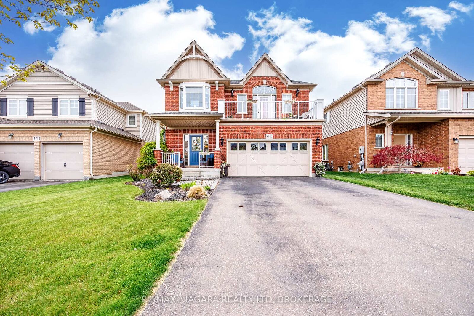 Property Photo: 5744 Jake Crescent ON L2H 1S7