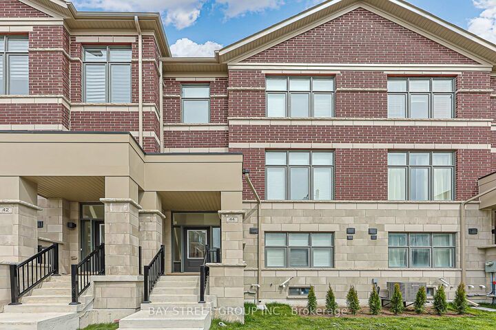 44 Seine Lane — photo 1