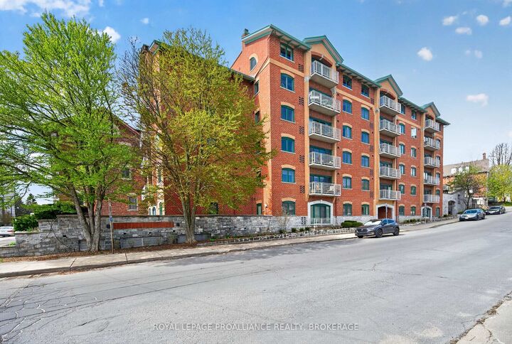 Property Photo: 2 Bay Street 202 ON K7K 6T7