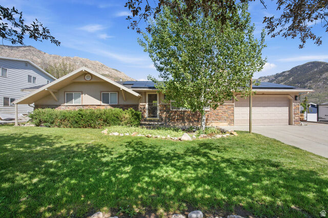 Property Photo: 2870 N 1025 E UT 84414