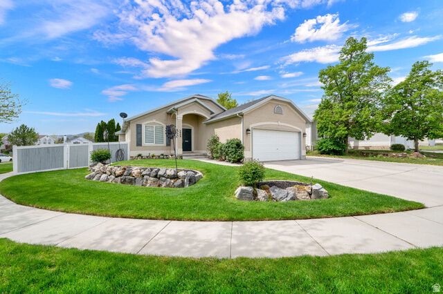 Property Photo: 5949 W Fragrant Ln UT 84096