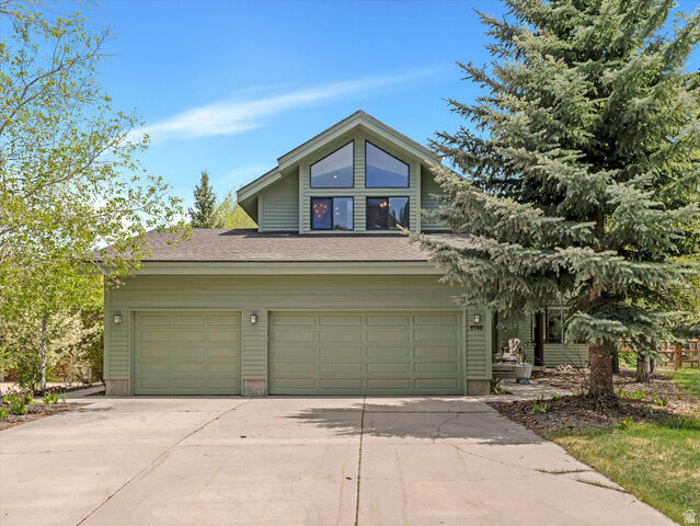 Property Photo: 1743 Walker Ct UT 84098