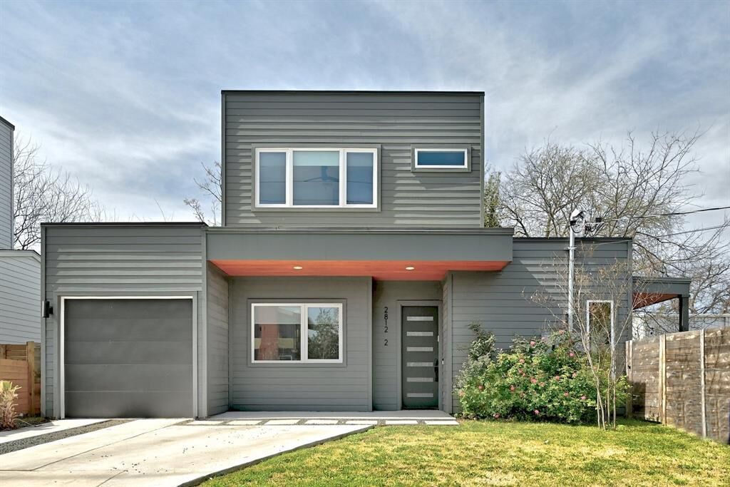 Property Photo:  2812 E 4th Street 2  TX 78702 