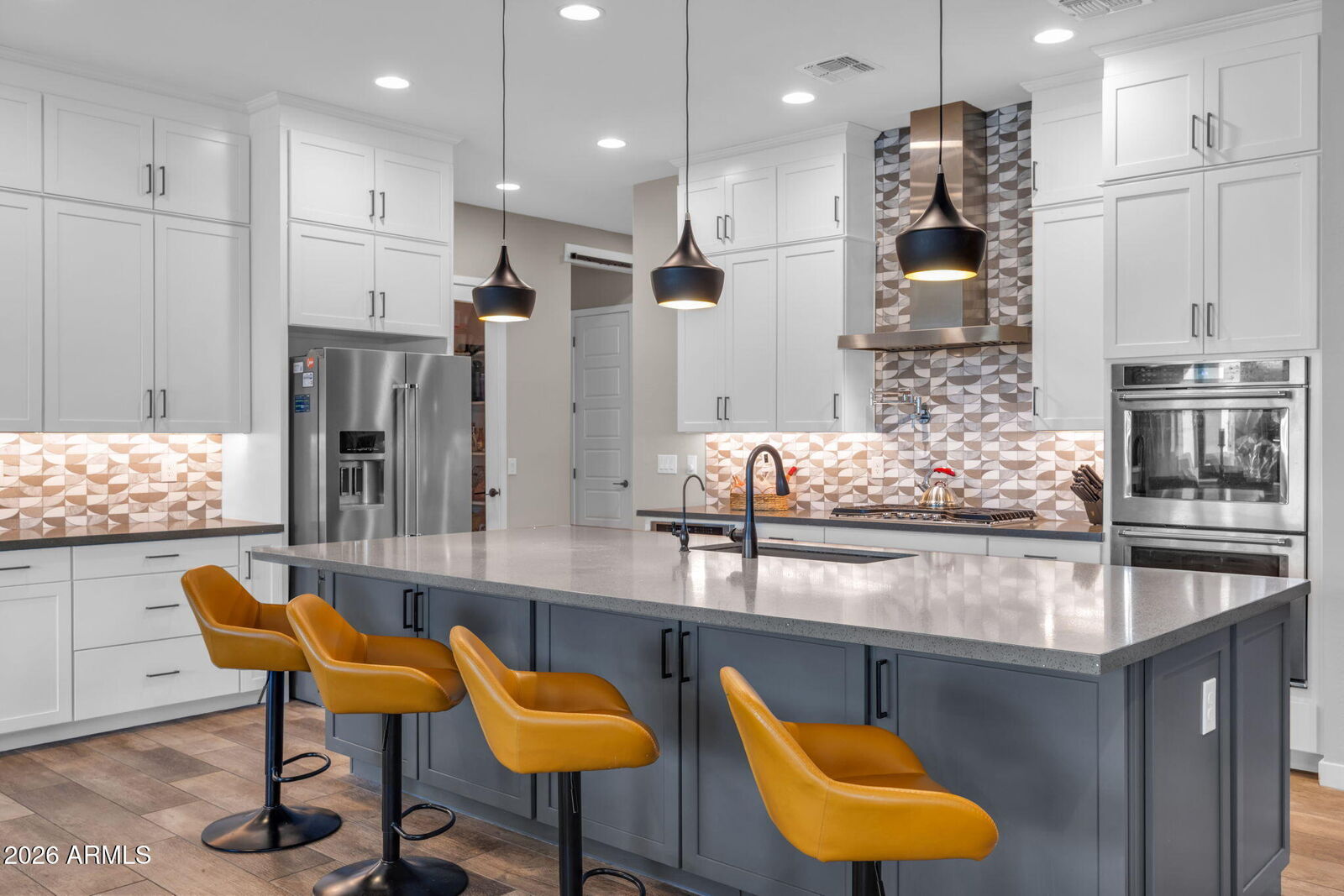 Property Photo:  18540 W Colter Street  AZ 85340 