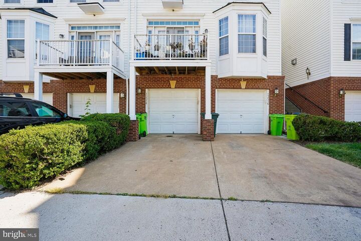 Property Photo: 13514 Davinci Lane 61 VA 20171