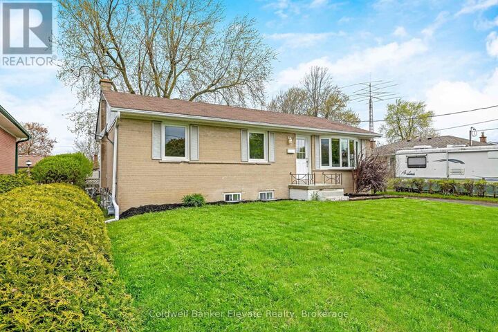Property Photo:  39 McGilvray Crescent  ON L7G 1L7 