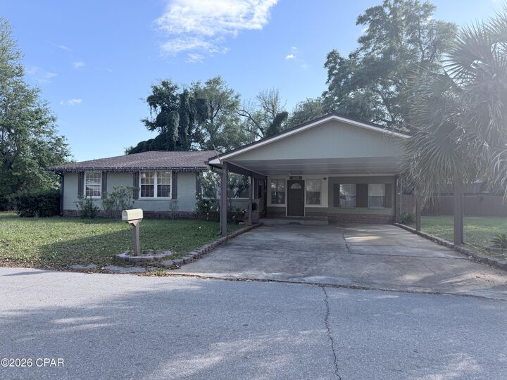 Property Photo:  1806 Tyndall Drive  FL 32401 