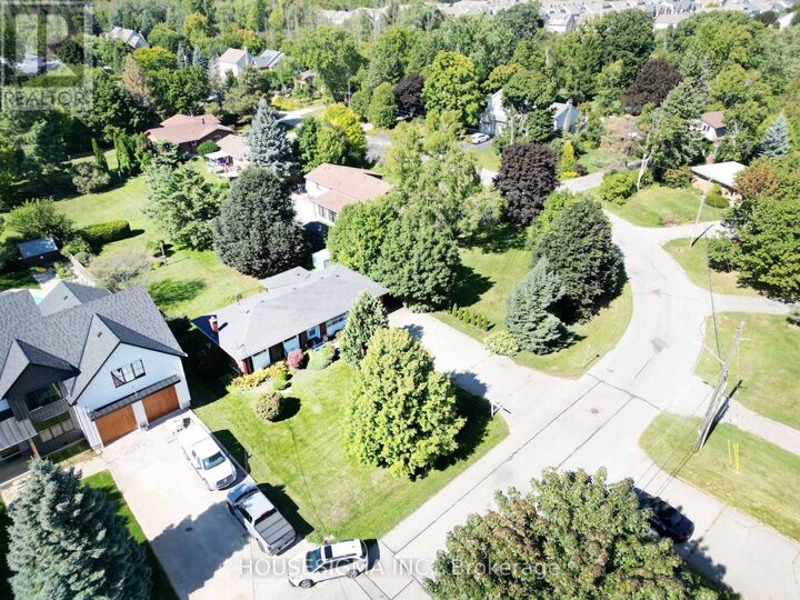 Property Photo:  33 Ridgeway Avenue  ON N1L 1G9 