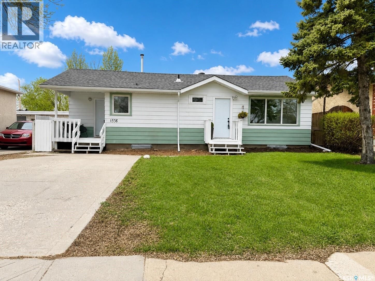 Property Photo:  1538 Rupert Street  SK S4N 1W2 