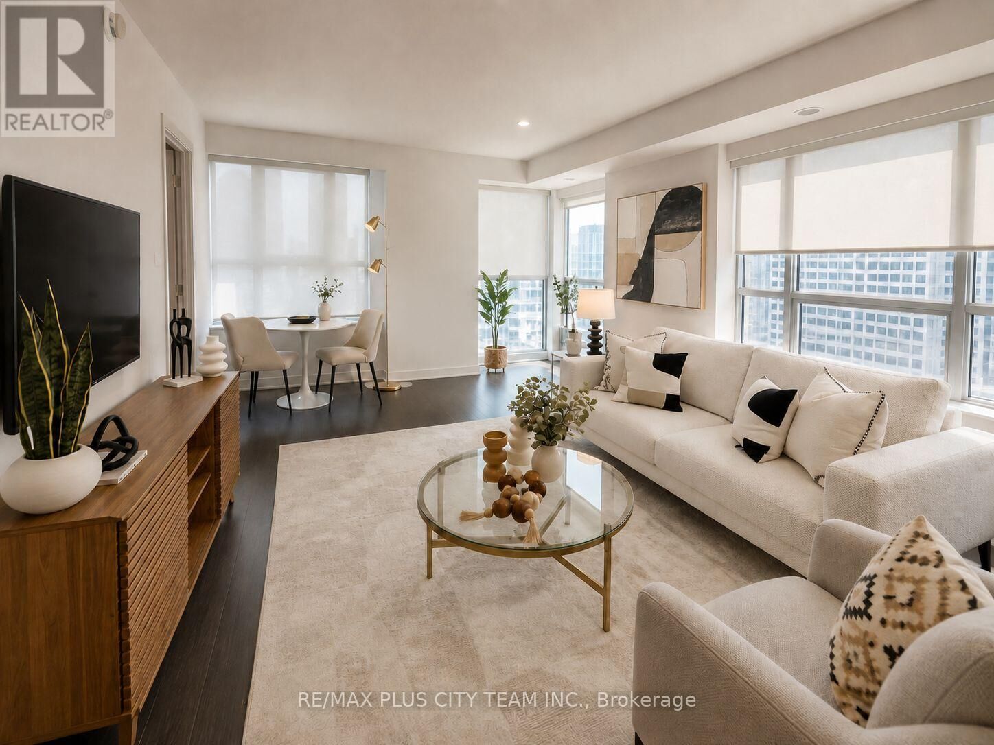 Property Photo:  88 Scott Street 3109  ON M5E 0A9 