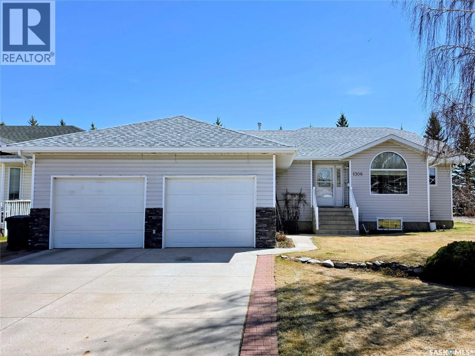 Property Photo:  1306 4th Street  SK S0K 2A0 