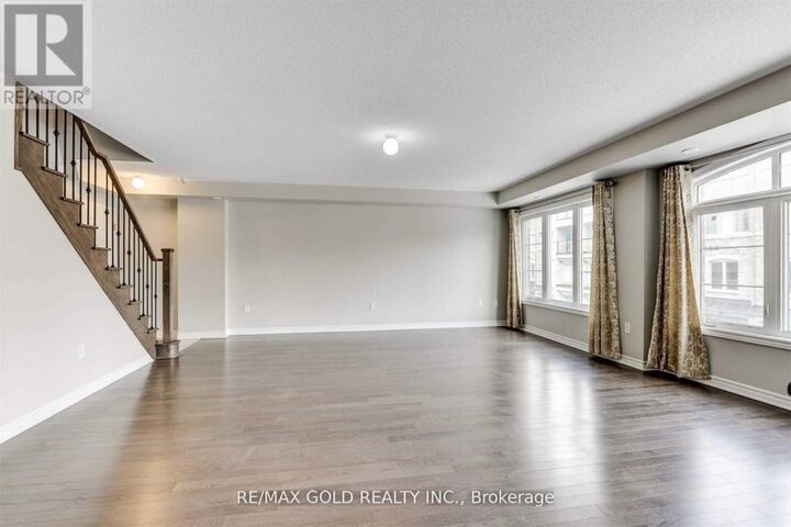 Property Photo:  200 Veterans Drive 108  ON L7A 4S6 