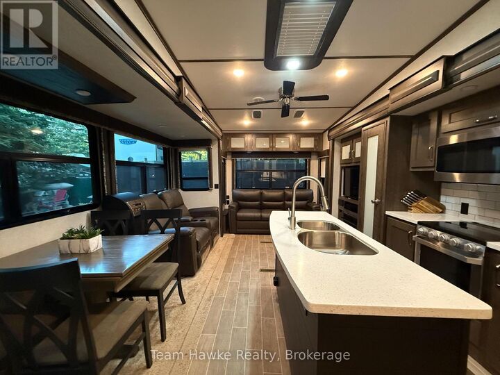Property Photo:  2920 Old Penetanguishene Road 104  ON L0L 1P0 