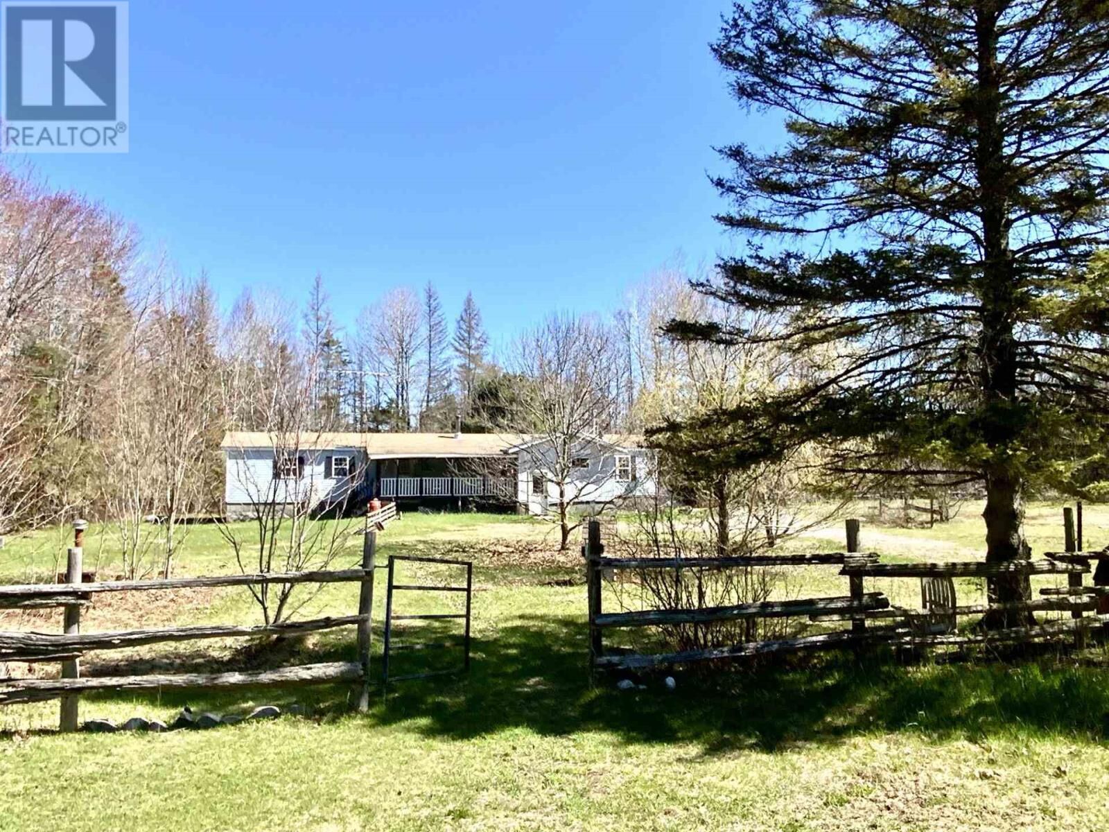 Property Photo:  61 Ansonia Rd  ON P0R 1L0 