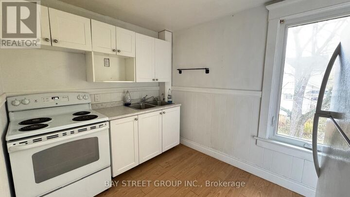 Property Photo:  5114 McRae Street Upper  ON L2E 1P5 