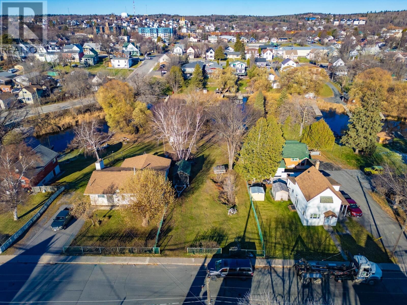 Property Photo:  718 River Drive  ON P9N 1J6 