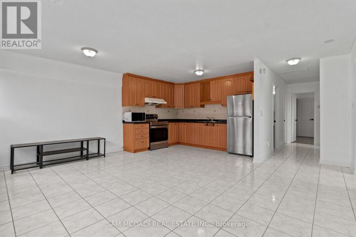 Property Photo:  2922 Islington Avenue 3  ON M9L 2K4 