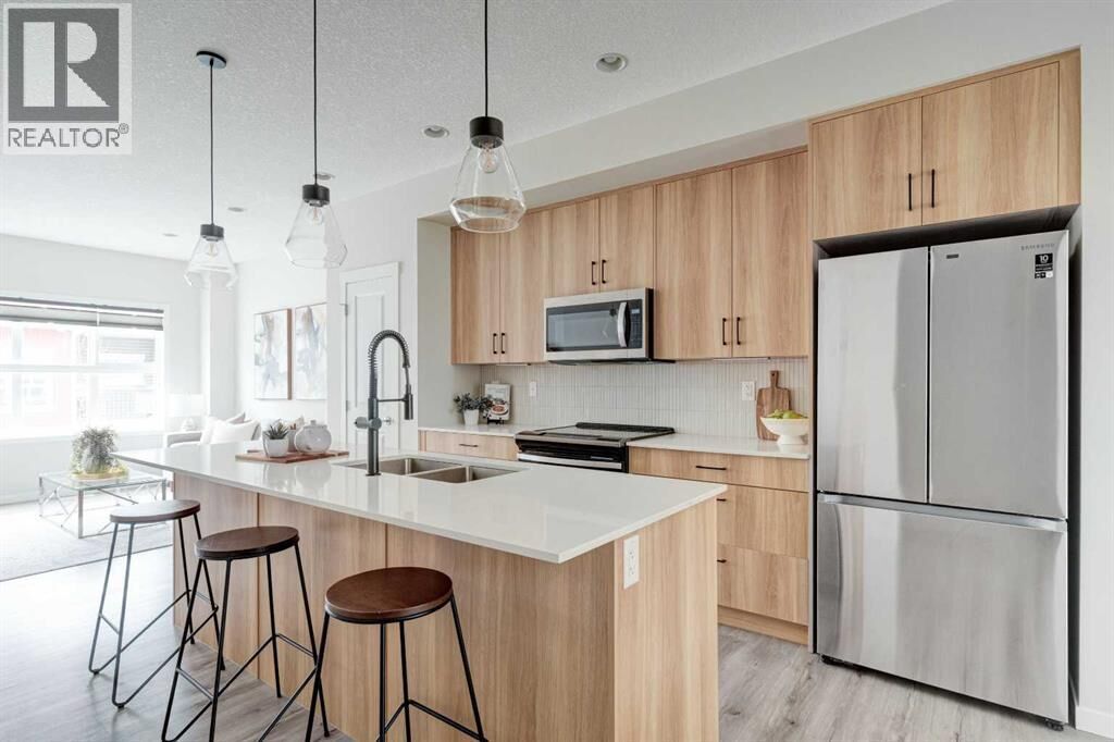 Property Photo: 355 Nolancrest Heights Northwest AB T3R 0Z9
