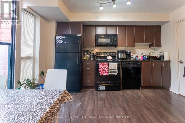 Property Photo:  525 Wilson Avenue 818  ON M3H 0A7 