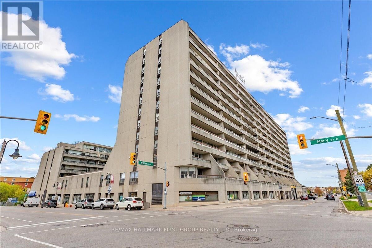 Property Photo:  55 William Street East 14  ON L1G 7C9 