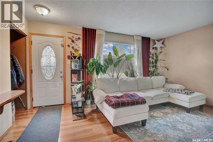 Property Photo:  2945 Preston Avenue S  SK S7J 2G8 