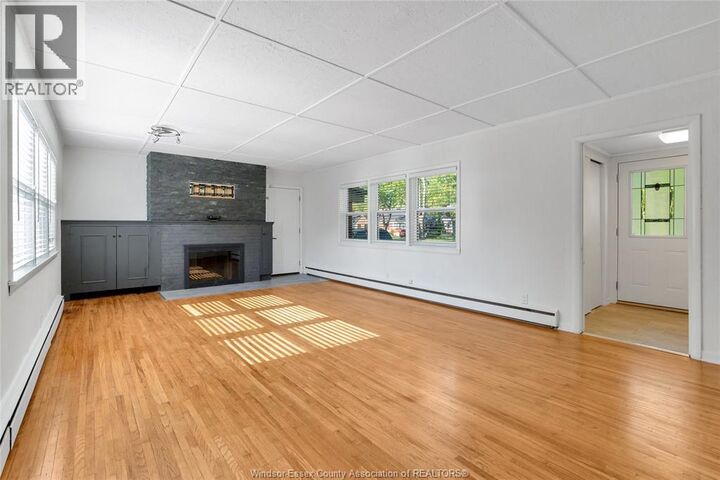 Property Photo:  100 Arlington Boulevard  ON N8N 2J5 