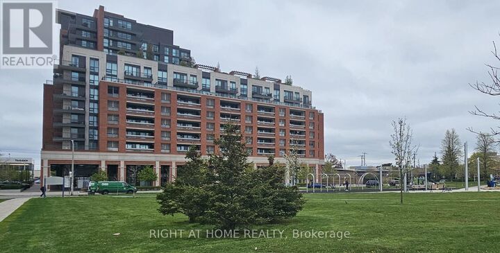 Property Photo:  3091 Dufferin Street  ON M6A 0C4 