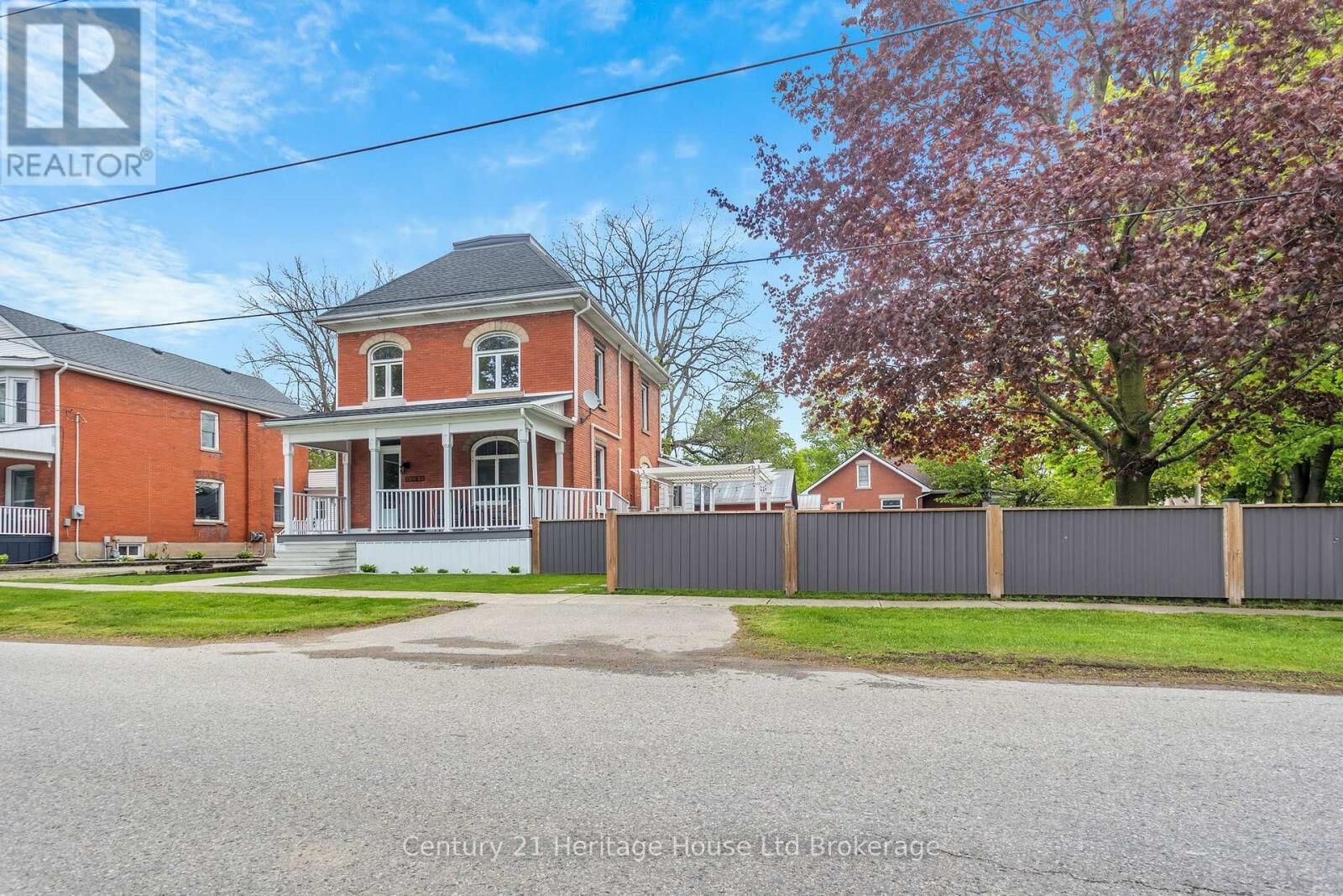 Property Photo:  10 Clyde Street  ON N0J 1P0 