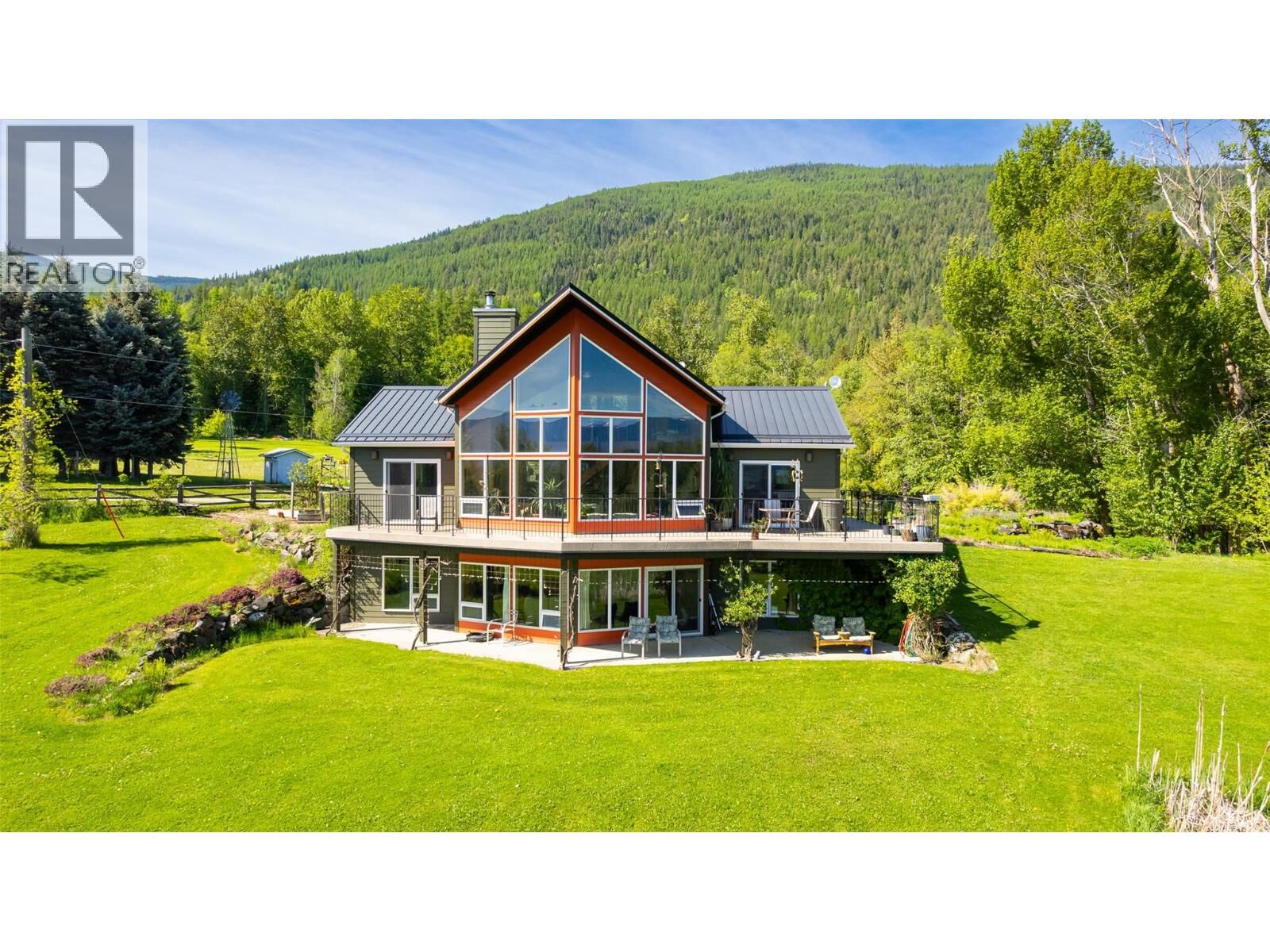 Photo de la propriété: 1067 Simmons Road BC V0B 1G7