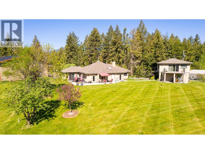 Property Photo: 210 21 Highway BC V0B 1G2