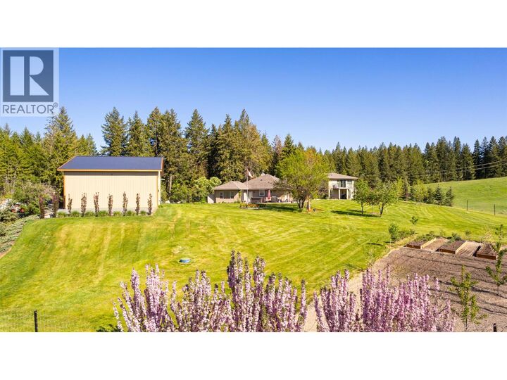 Property Photo: 210 21 Highway BC V0B 1G2