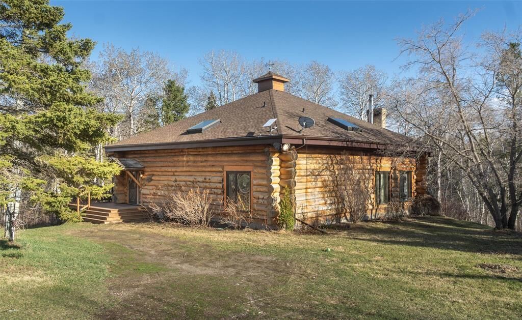 Property Photo: 112122 117W Road MB R0J 1N0