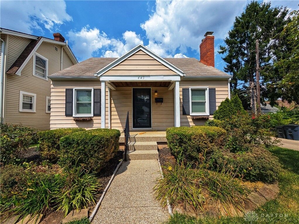 Property Photo:  445 Peach Orchard Avenue  OH 45419 
