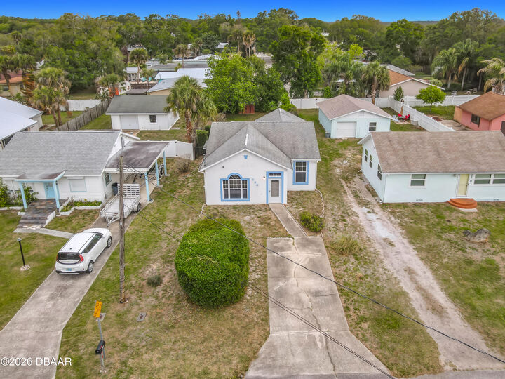 Property Photo:  108 North Street  FL 32168 