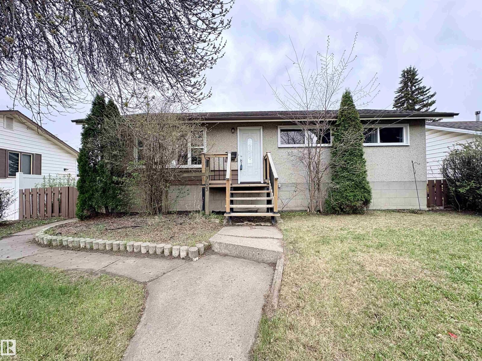Property Photo:  9103 131 Avenue NW  AB T5E 0W1 