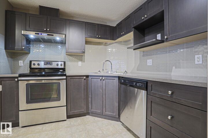 Property Photo:  1520 Hammond Gate Gate NW 201  AB T6M 0J4 