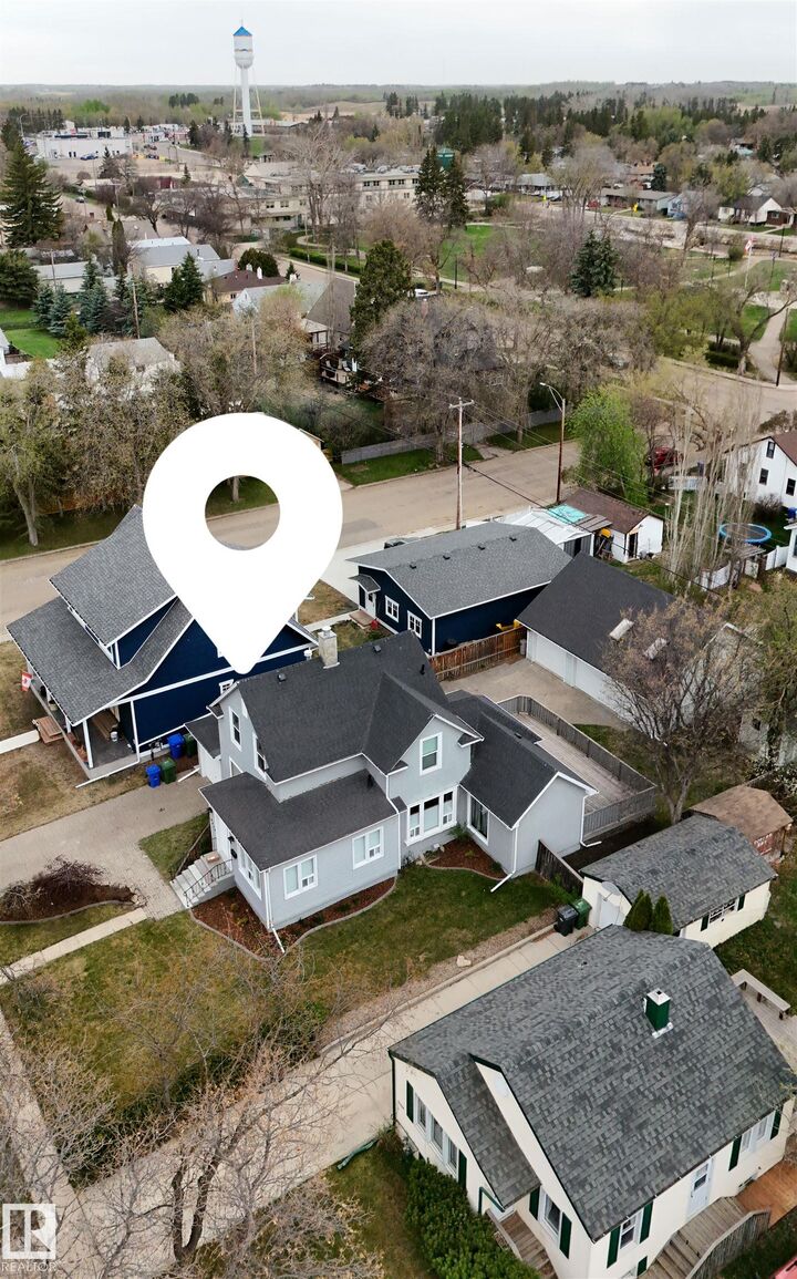 Property Photo: 5318 48 Avenue AB T9A 0N5