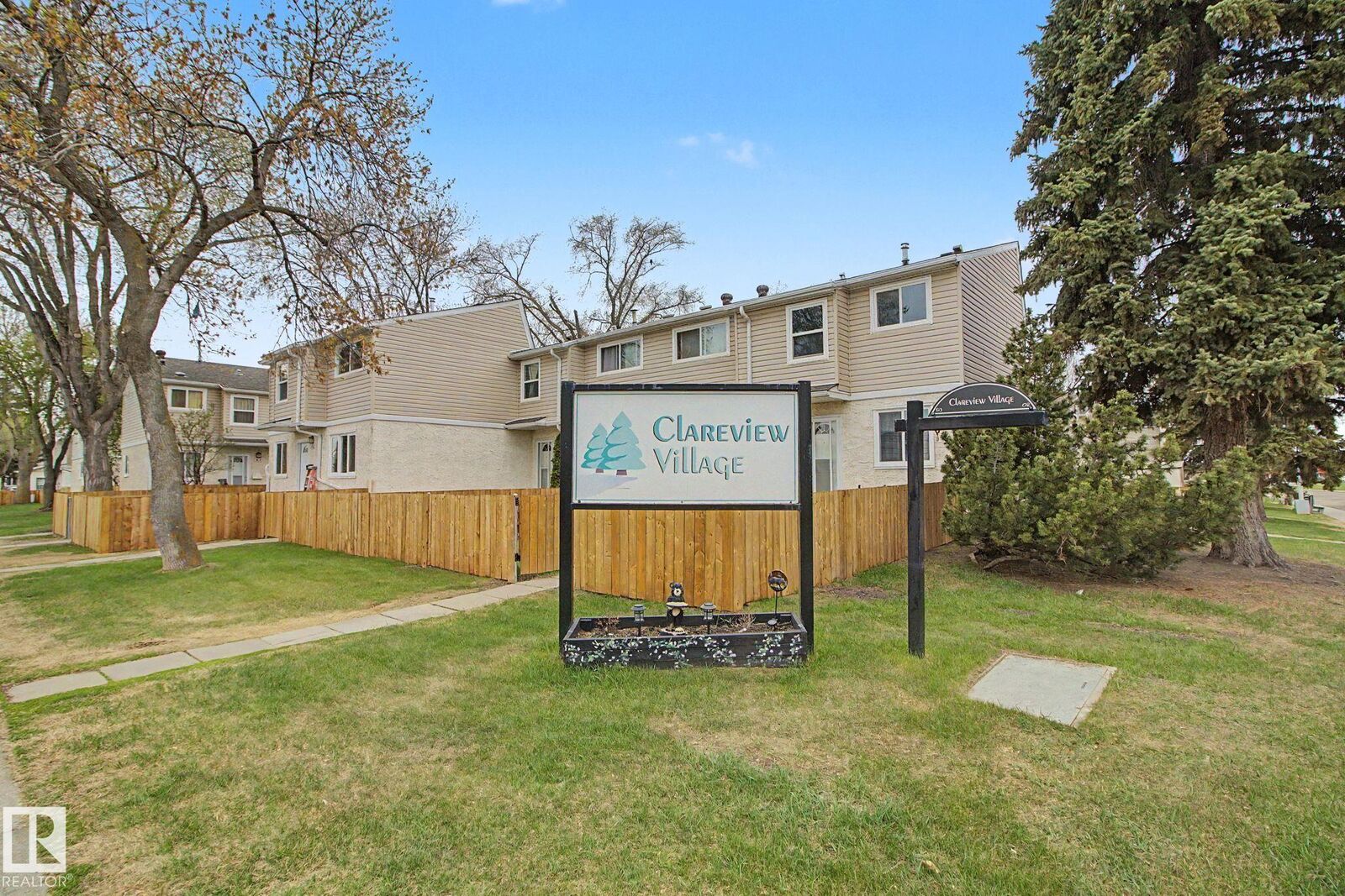 Property Photo:  9B Clareview Village NW  AB T5A 3P4 