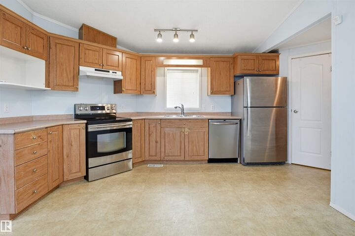 Property Photo:  36 Jutland Crescent  AB T7Z 0A3 