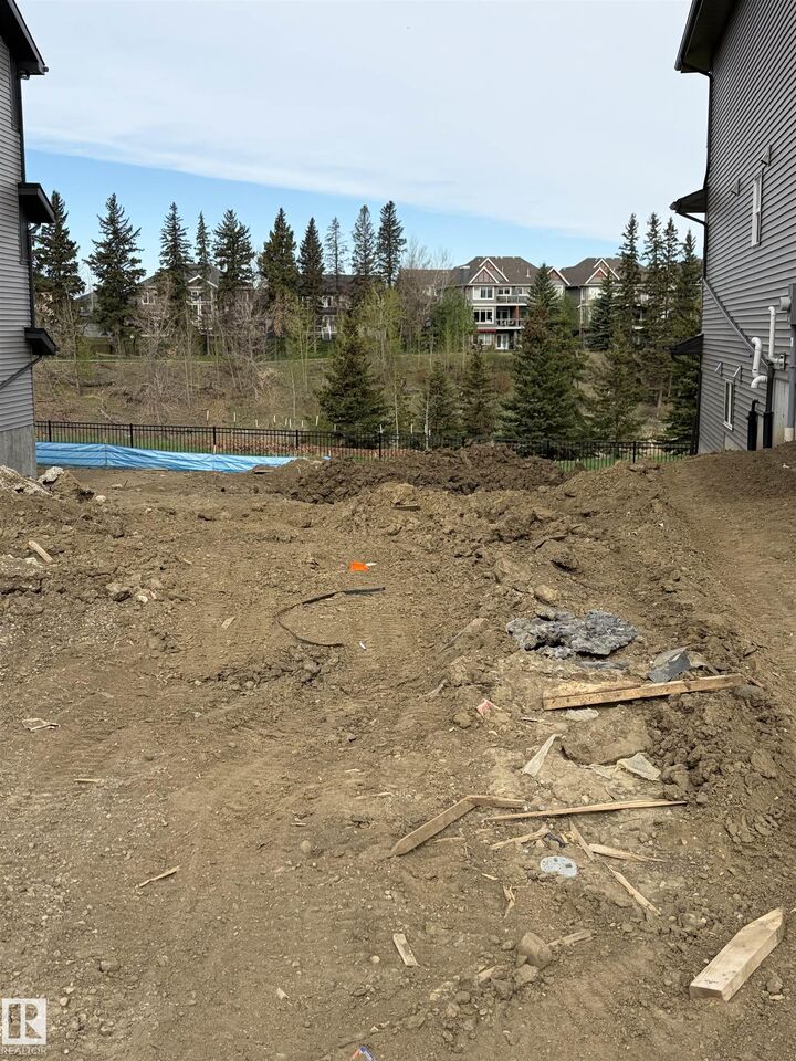 Property Photo:  2040 Collip Crescent SW  AB T6W 0G4 