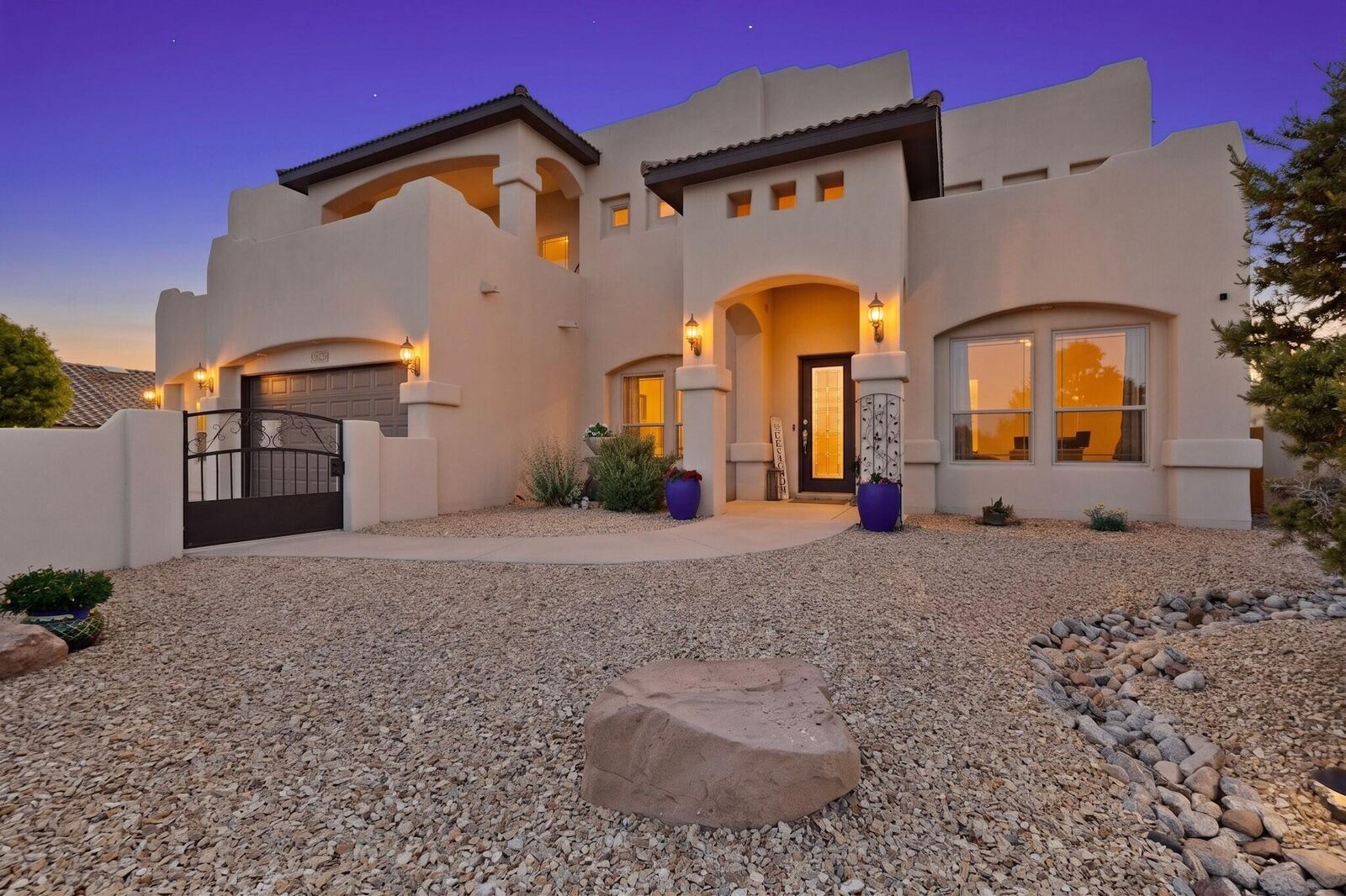 Property Photo:  617 Monterrey Road NE  NM 87144 