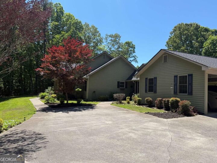 Property Photo:  96 Oakridge Lane  GA 30536 