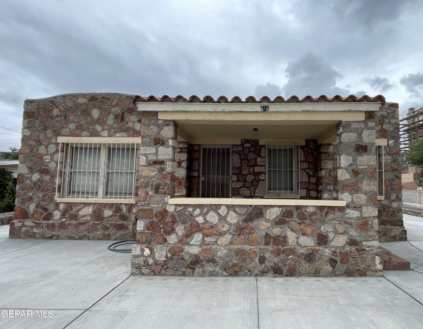 Property Photo:  717 E Crosby Avenue  TX 79902 
