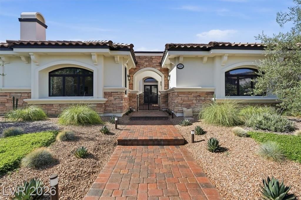 Property Photo:  2257 Coral Ridge Avenue  NV 89052 